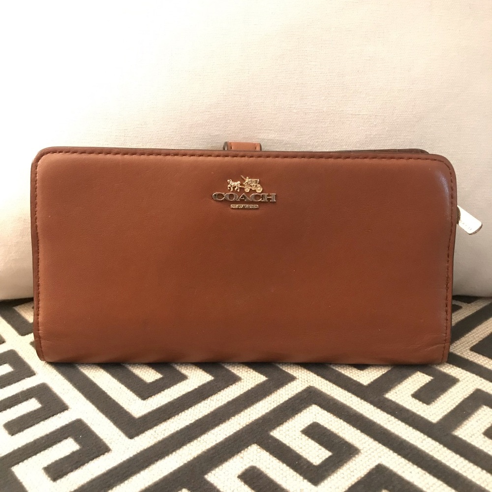 $150 Coach Smooth Travel Wallet Organizer